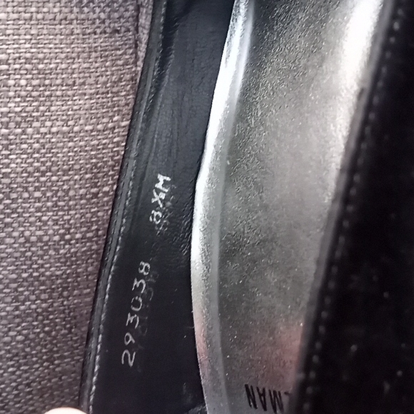 Stuart Weitzman black satin pumps sz 8.5 - Picture 5 of 6